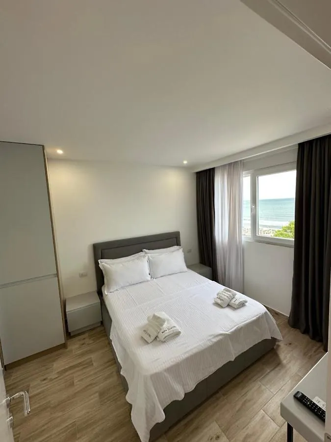Suite Hotel Shëngjin 4*,