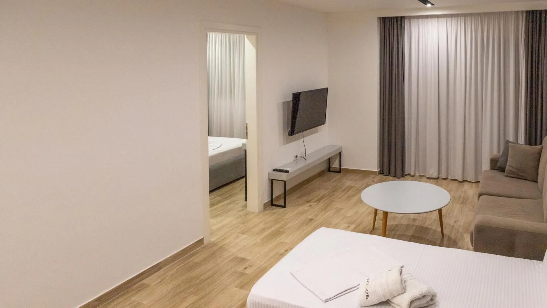 Suite Hotel Shëngjin