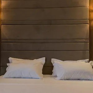 Hotel Deluxe & Executive By Rafaelo, Shëngjin